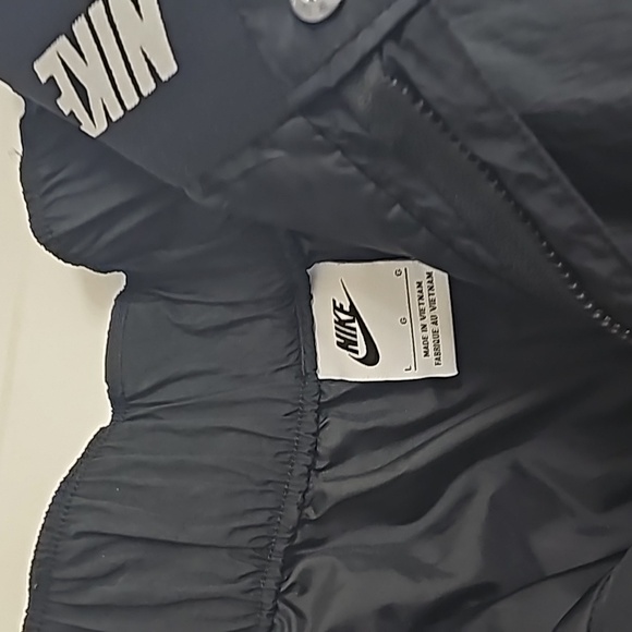 Track pants - Picture 6 of 12